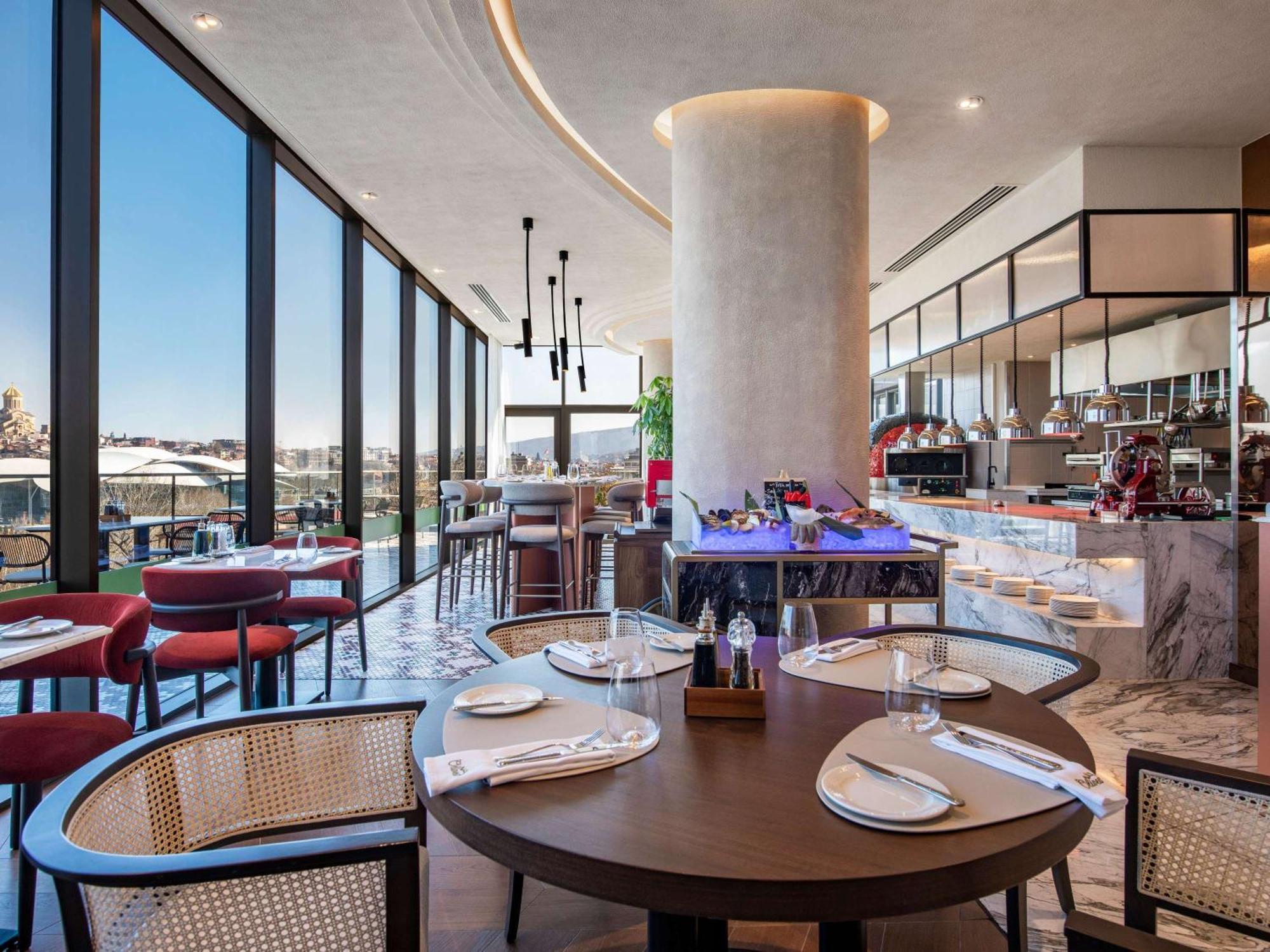 Swissotel Отель
