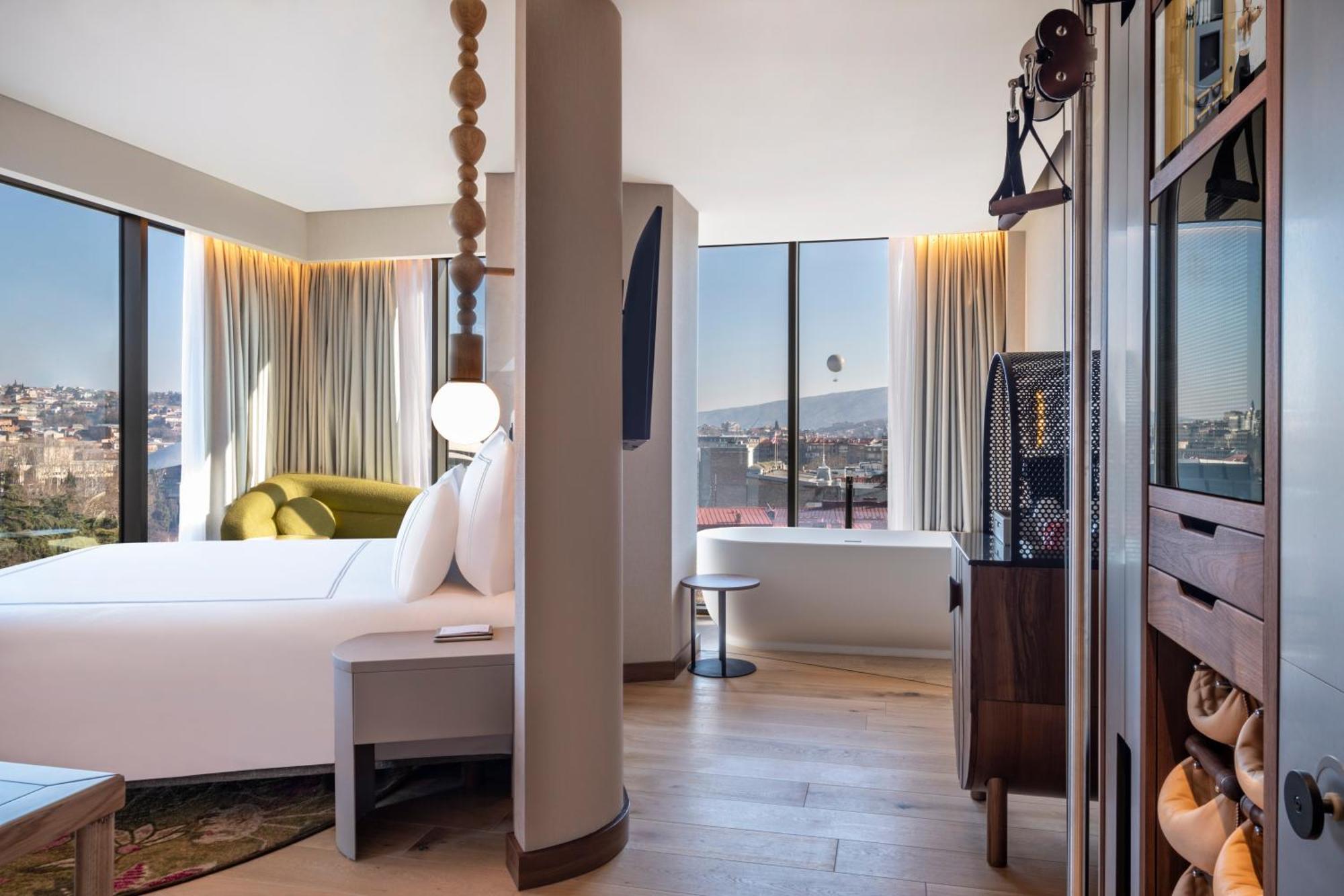 Swissotel Отель 5*