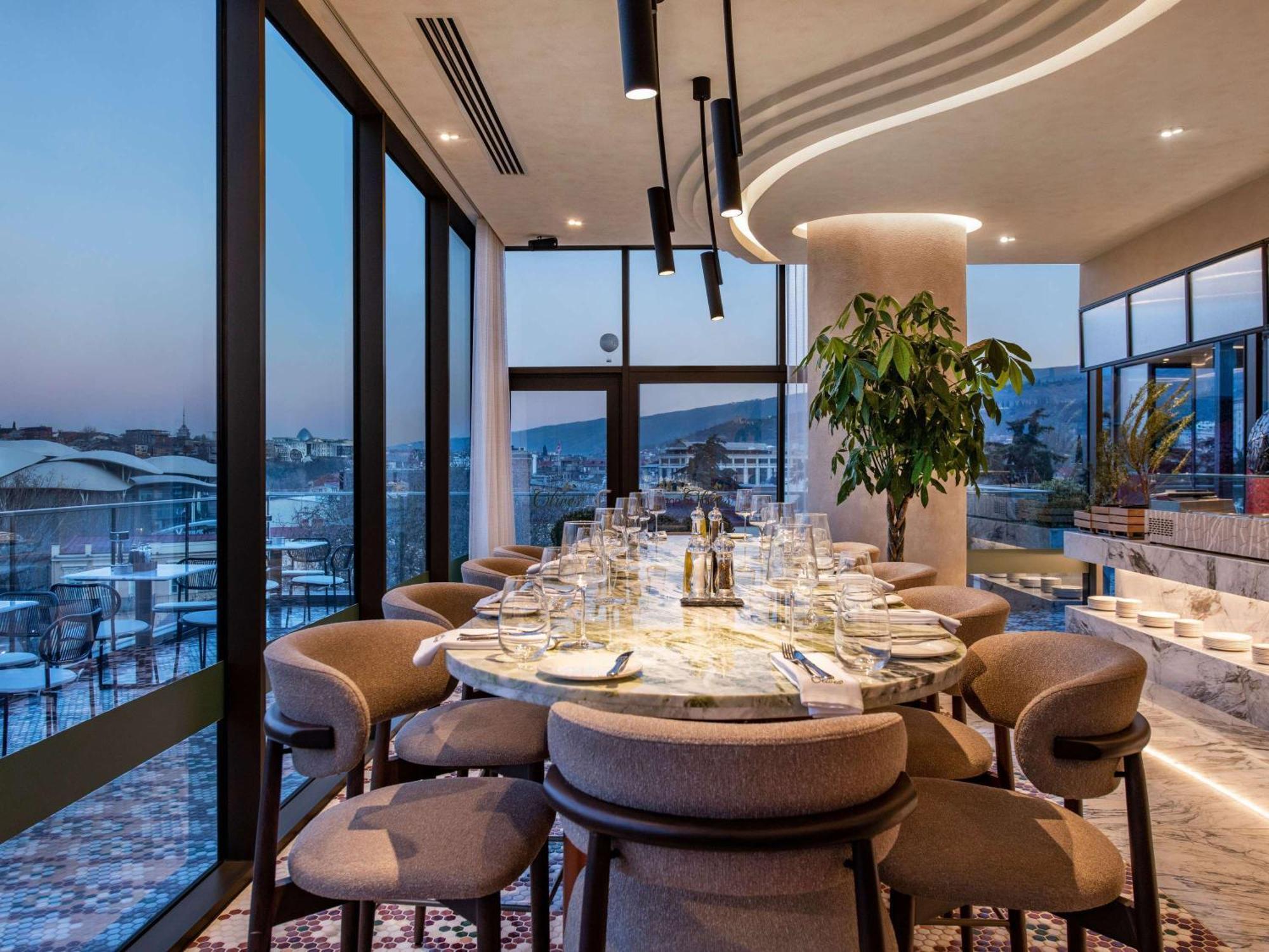 Swissotel 5* Тбилиси